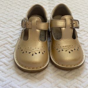 L’Amour gold Mary Jane toddler size 6 shoes